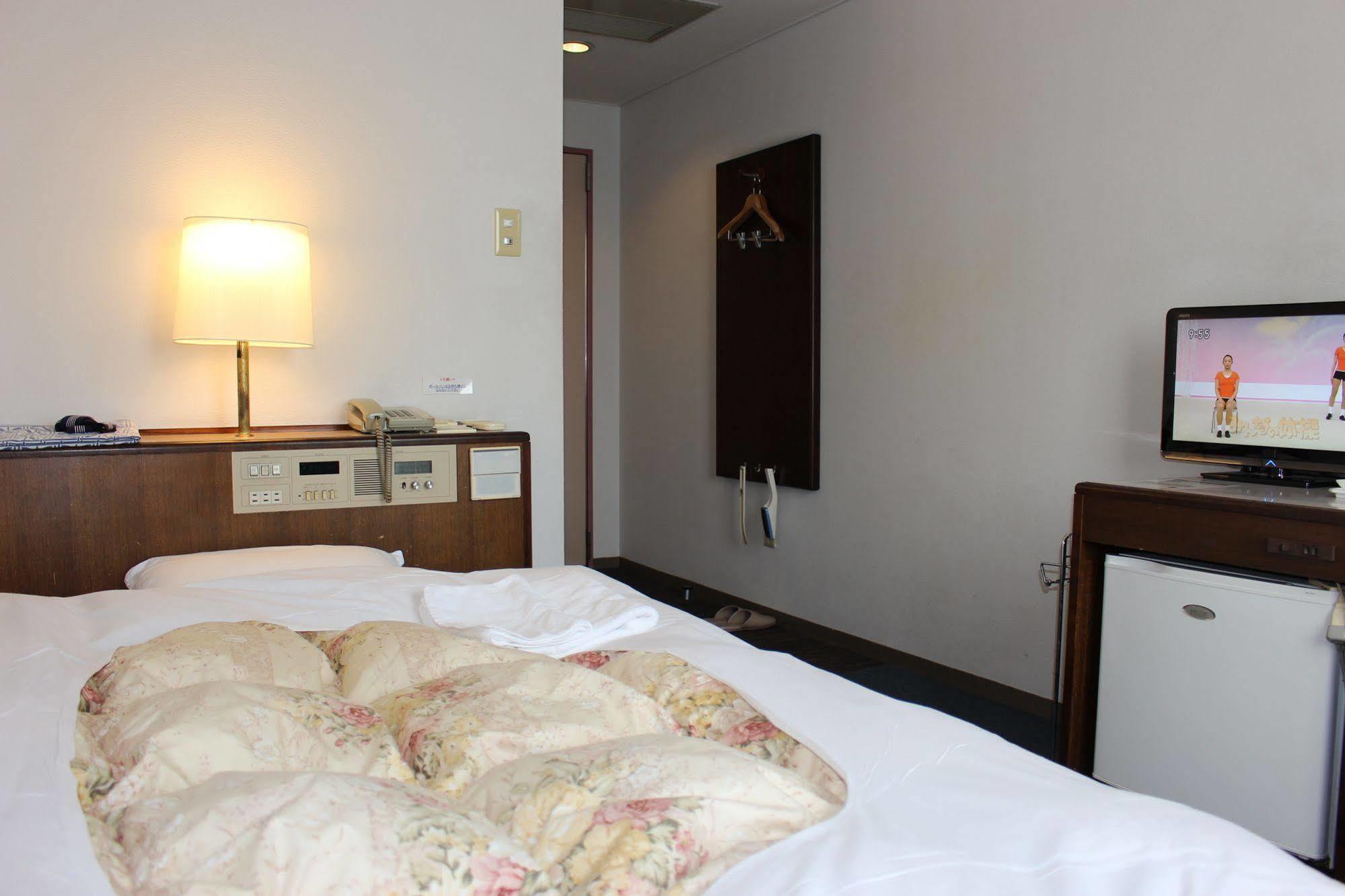 Hotel Higashihiroshima Hills Saijo מראה חיצוני תמונה