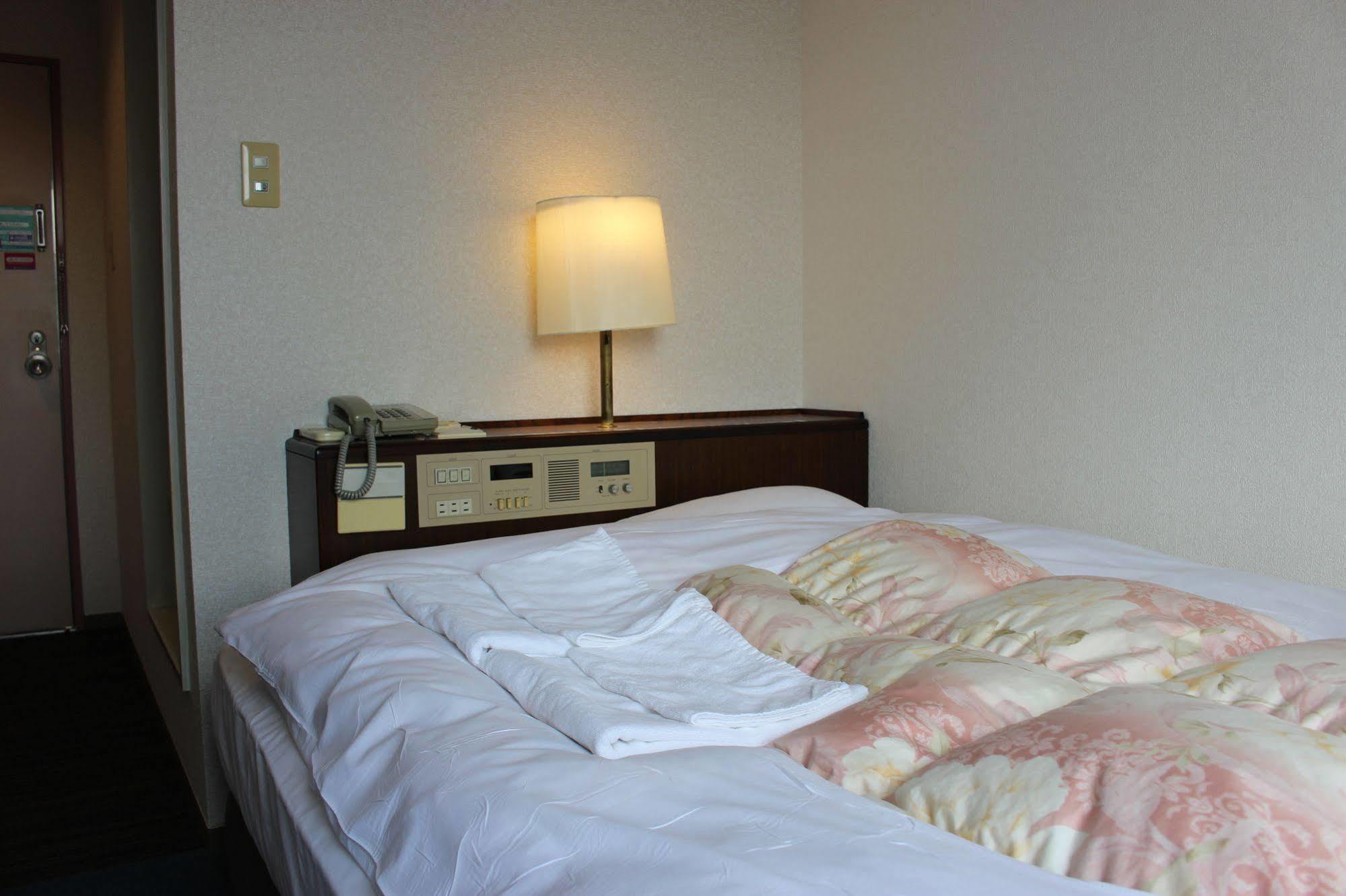 Hotel Higashihiroshima Hills Saijo מראה חיצוני תמונה