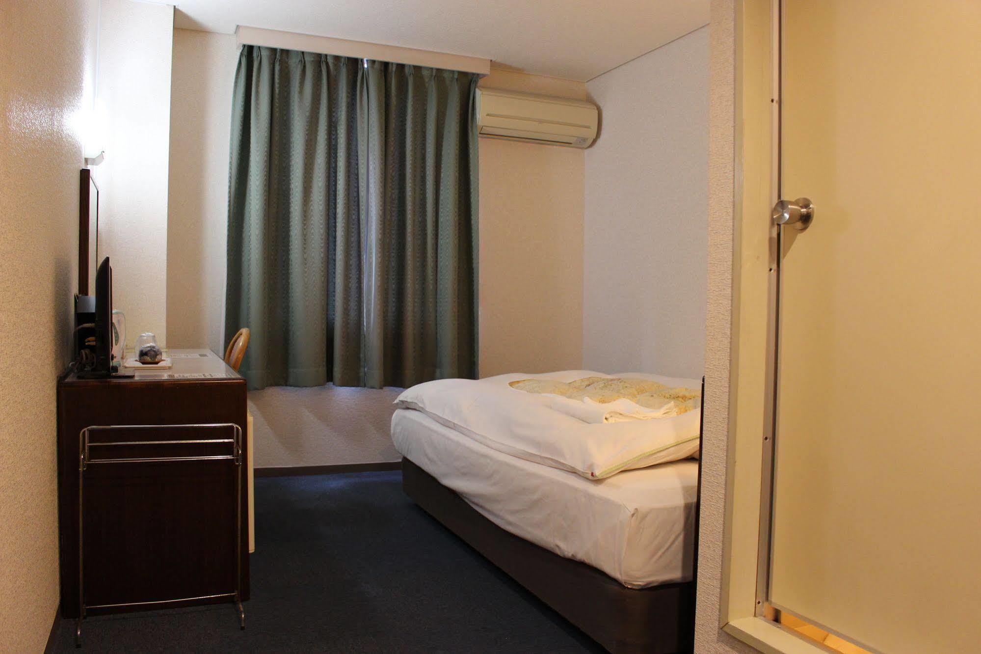 Hotel Higashihiroshima Hills Saijo מראה חיצוני תמונה